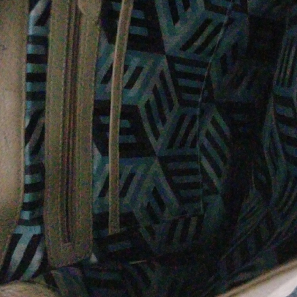 Handbag - Picture 3 of 5